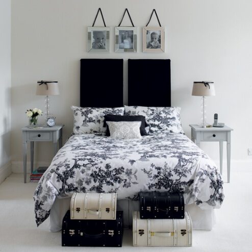 white-black-small-bedroom-design-1034750