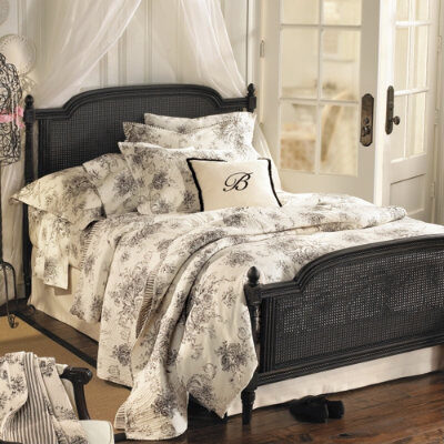 traditional-beds-9387905